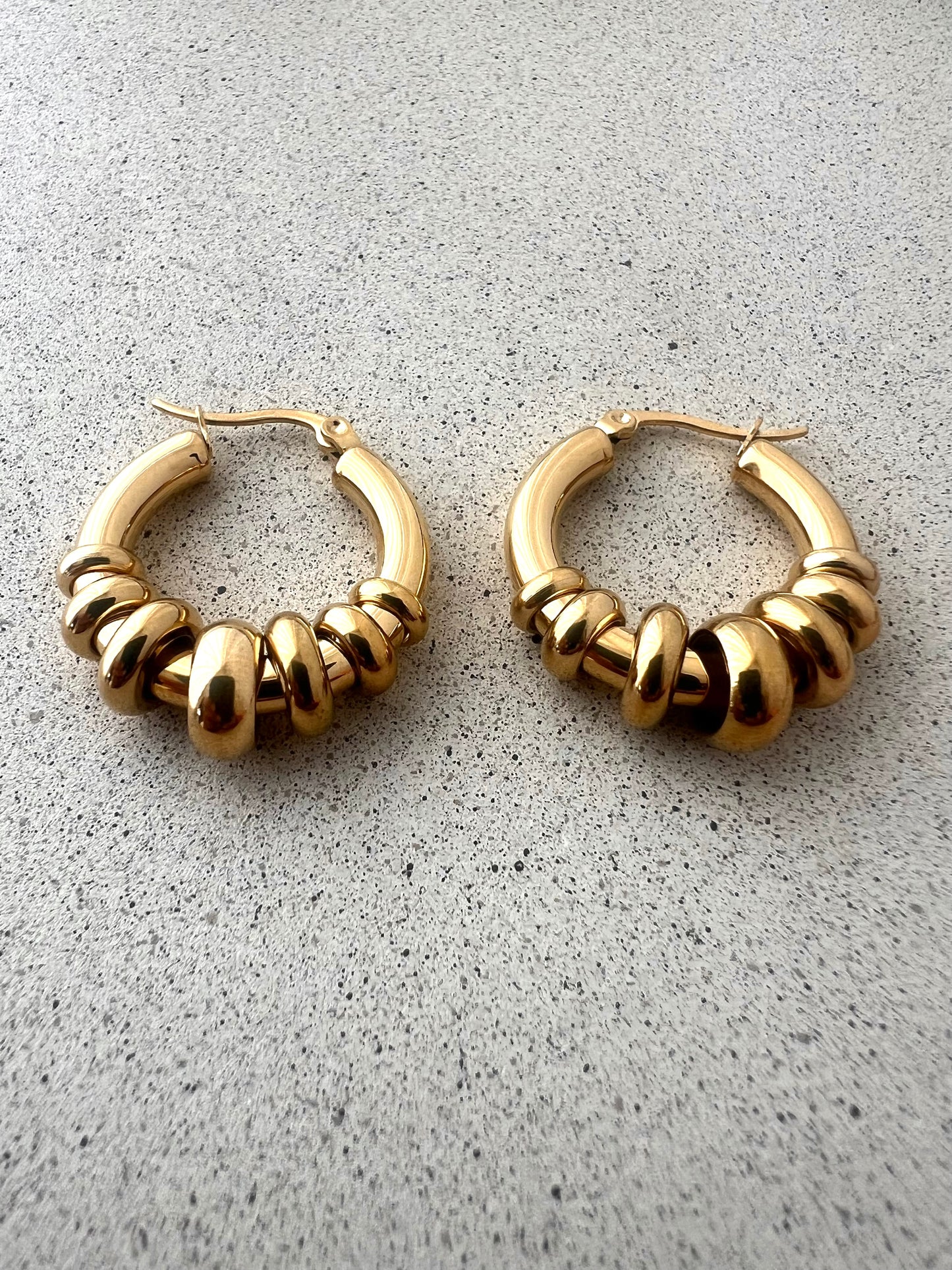 Lolo hoops