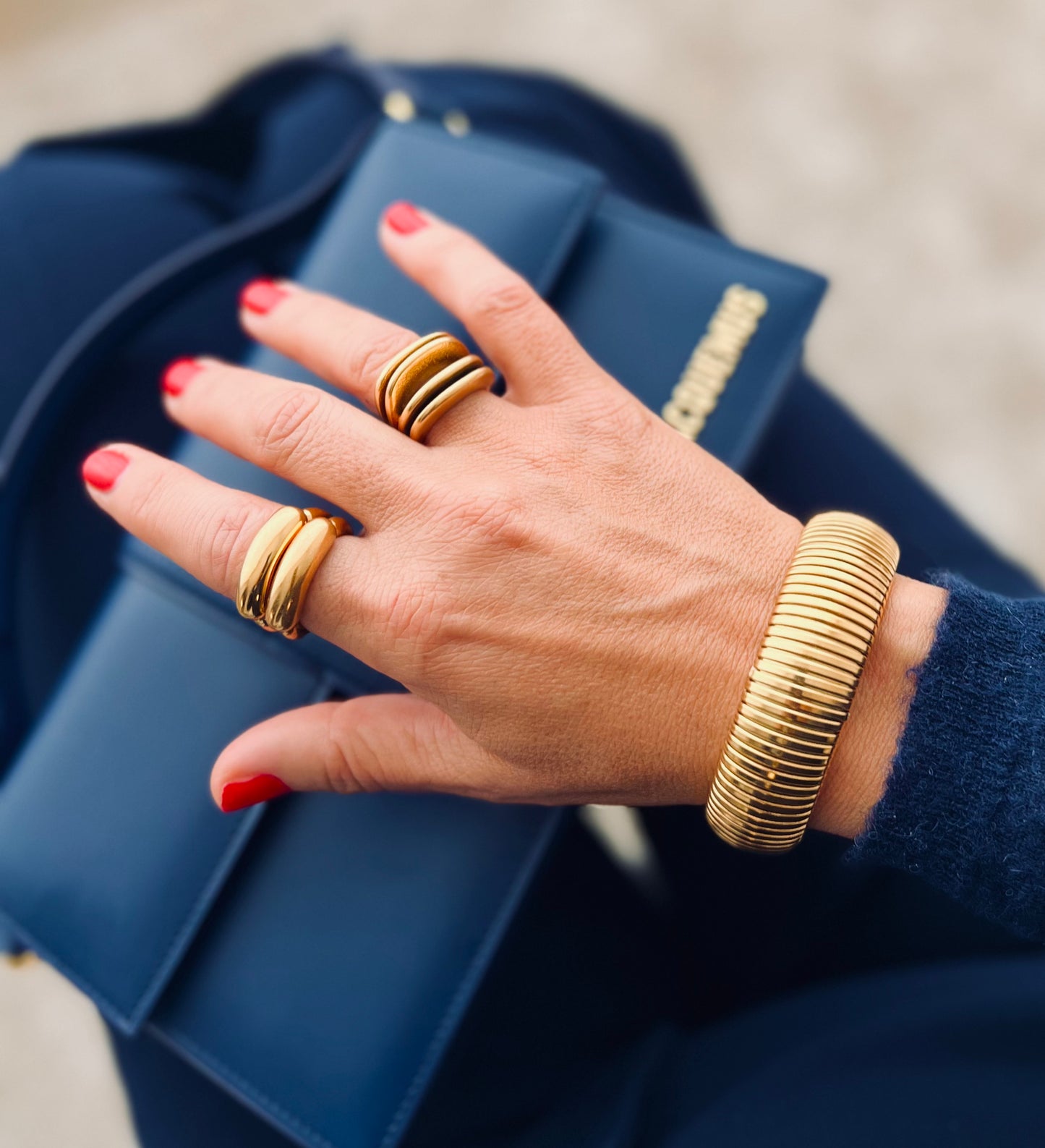 Bow gold